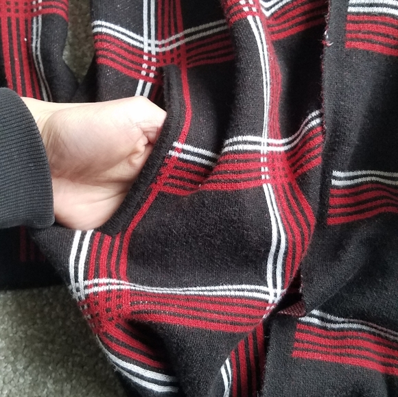 Jones NY waterfall open front red and black plaid cardigan with pockets - Picture 8 of 13